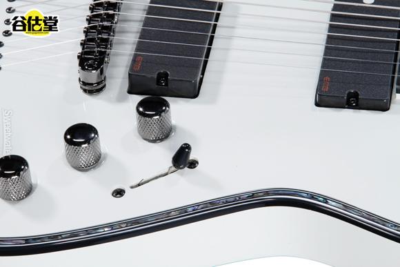 不只是凶猛 Schecter Hellraiser C-7