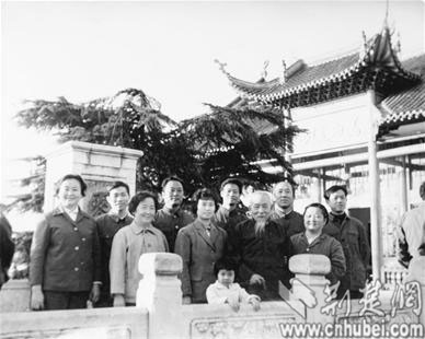 两把传世古琴  两段知音缘