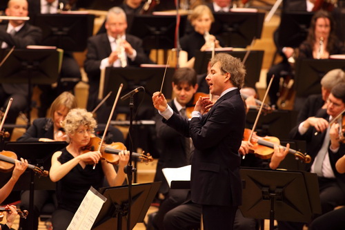 英国王牌交响乐团首度莅临广州7.15奏响星海