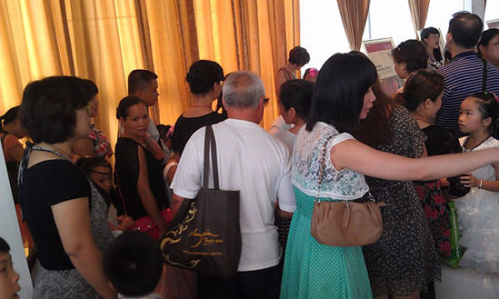 这是在干嘛呢？原来是要签到了呢