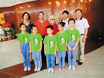 深圳推出“粤剧在周末” 名家唱大戏戏迷免费听