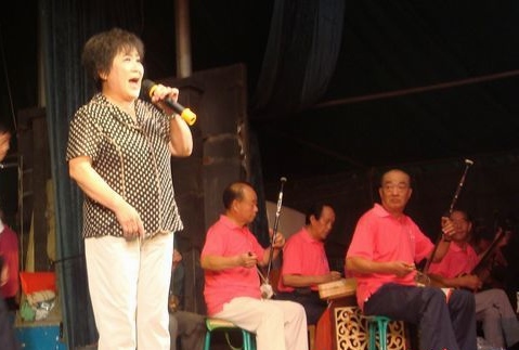 孟津县戏曲协会增彩&ldquo;消夏晚会&rdquo;