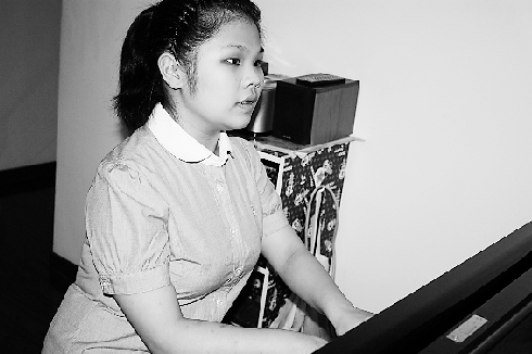 叶嘉齐钢琴演奏会今晚7点开演 为失明姑娘加油吧