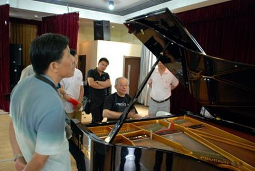 国际调律大师将在雄闻乐器与大家面对面