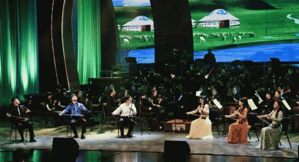 民族交响《华韵盛典》融会多元特色 献礼十八大