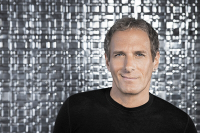 亮相国际音乐节闭幕演出 迈克尔波顿期待会三高