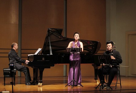 美国著名爵士钢琴演奏家伯奈特•汤普森先生来我校交流访问