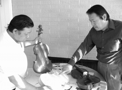 戴氏兄弟三十年前自制“飞天”小提琴