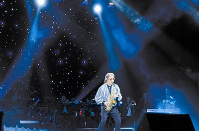 “用我的乐器来歌唱”红歌