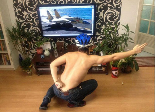 指挥歼15起降姿势&ldquo;航母style&rdquo;火爆网络【15】