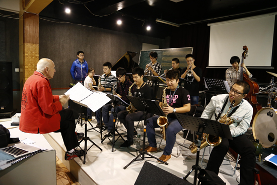 美国著名爵士乐教育家Gene Aitken三访北京现代音乐学院