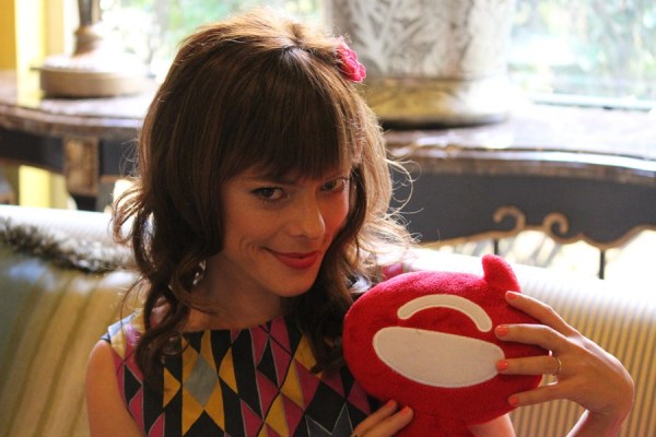 音乐精灵Lenka周六广州开唱 将展示乐器才艺