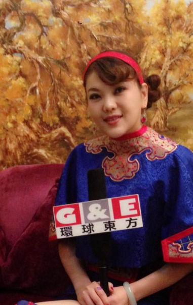 乌兰图雅接受采访