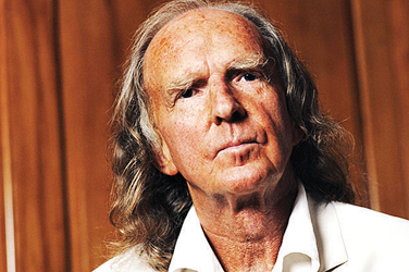 聆听塔文纳的无伴奏合唱音乐