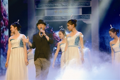 吴涤清演唱。蒋文广 摄