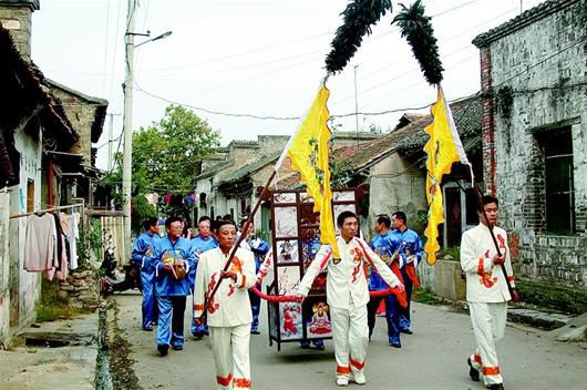 图文：“东方交响乐”奏响两百余年