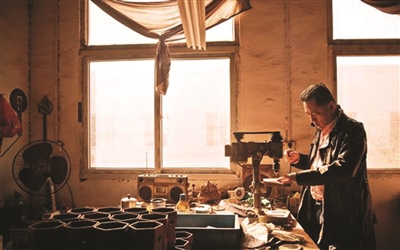 二胡发天地悲音&nbsp;探访二胡制造工坊