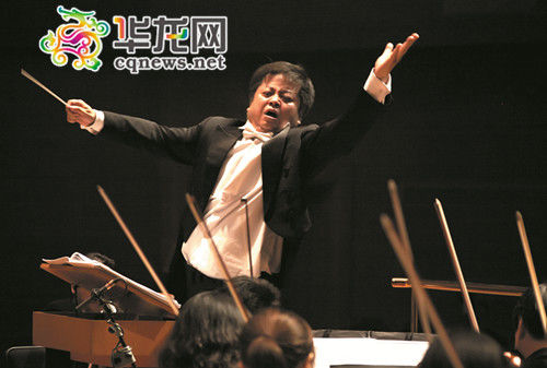 东方交响乐团团长、音乐总监陈虹菁。东方歌舞团供图