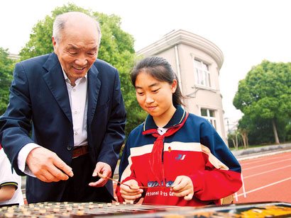 吴永祥：54年坚守造就“山阳现象”