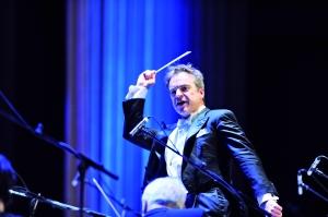 乔纳森·诺特指挥德国班贝格交响乐团奉献北京新年音乐会