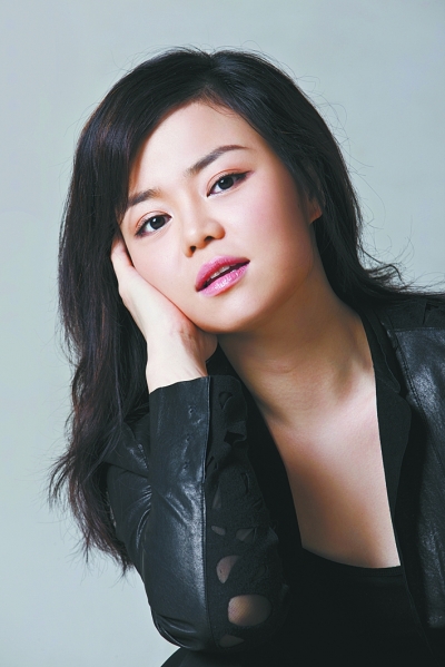 钢琴家陈萨“用生命演绎钢琴”