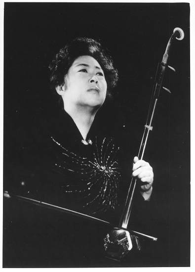 “连休止符也充满了音乐”