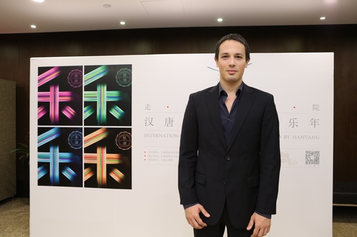 埃马纽埃尔-塞松抵沪