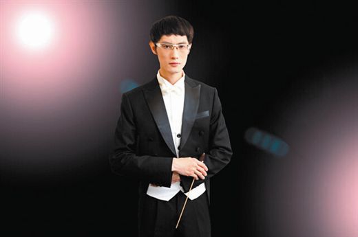 广西青年指挥家滕龙