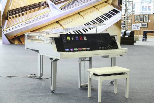 自带Ipad Pro的智能钢琴 亮相厦门国际设计周