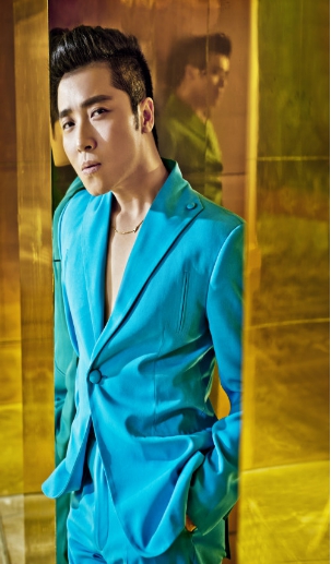 嘉宾黄鹤翔简历中国流行演唱家,中国新生代流行歌手的代表人物,电影