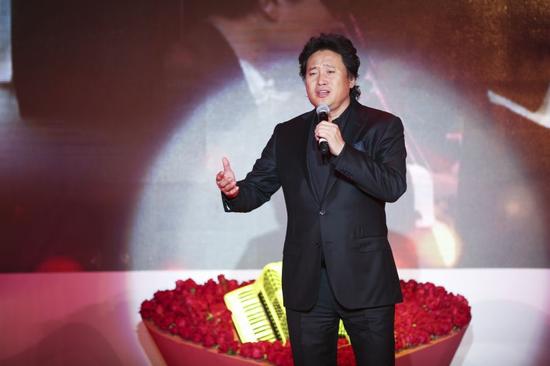 著名歌唱家戴玉强为杨帆献唱