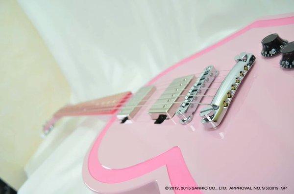 《摇滚都市》天价草莓之心吉它被土豪订购