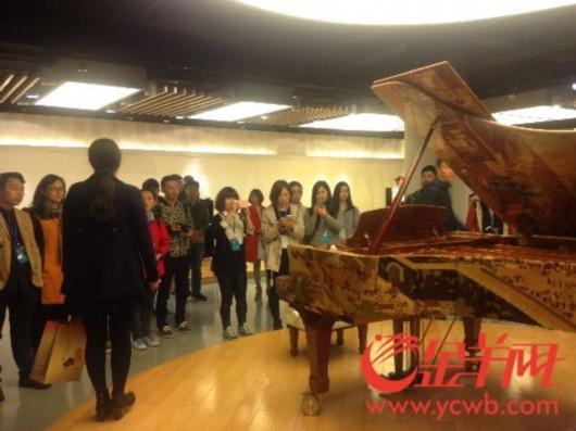 点击图片翻到下一页>>