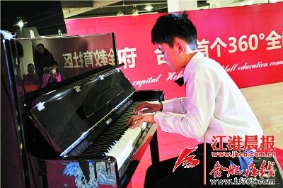 参加大赛的小选手。