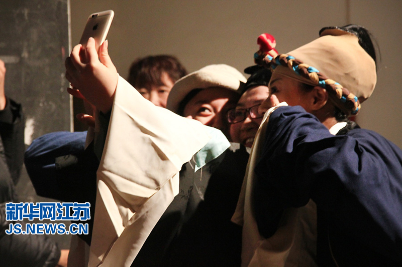 昆曲反串演出喜庆出炉