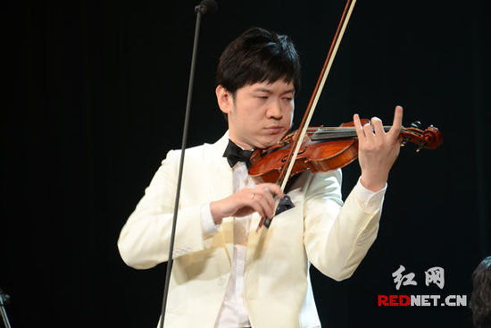 2015湖南新春音乐会奏响 徐守盛杜家毫出席聆听