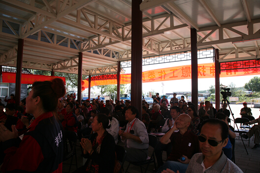 葫芦丝演奏家叶光照出席车道沟孝道文化节