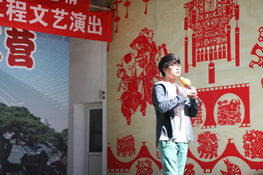 葫芦丝演奏家叶光照出席车道沟孝道文化节