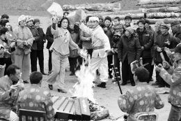 阳高县草根艺术团唱响山野