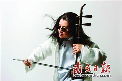 茅威涛扮演的阿炳。