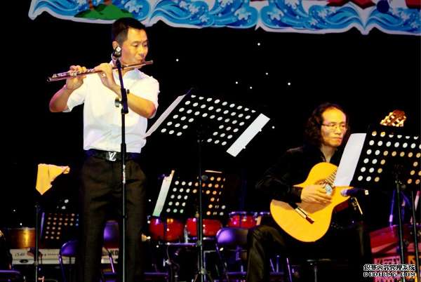 “诗城之夏”音乐会在马鞍山市人民会堂如期举行