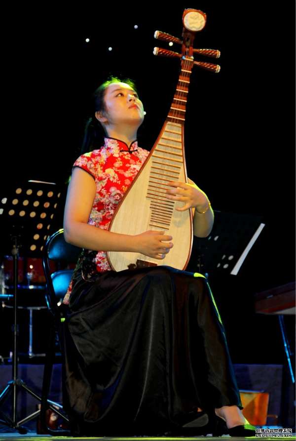 “诗城之夏”音乐会在马鞍山市人民会堂如期举行