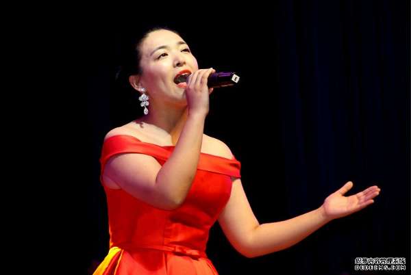 “诗城之夏”音乐会在马鞍山市人民会堂如期举行