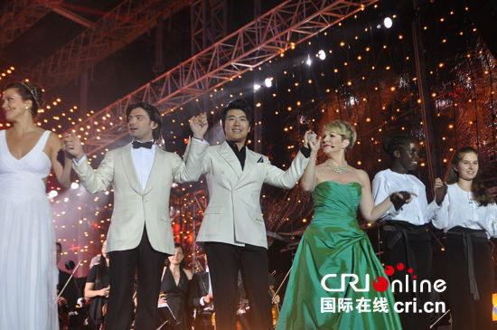 法国举行国庆音乐会 朗朗再度受邀献艺