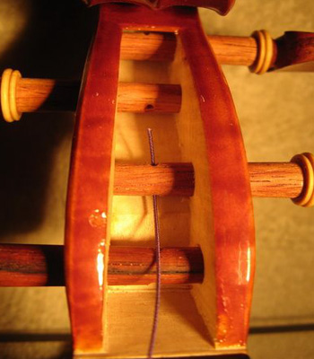 小提琴琴弦如何安装