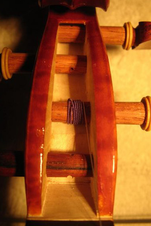 小提琴琴弦如何安装