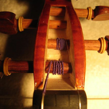 小提琴琴弦如何安装