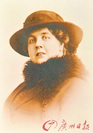 “泰坦尼克”小提琴90万英镑成交创纪录