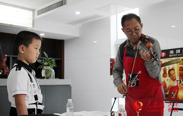 8月1日，2015第七届天津市小（中）提琴展演在智慧山艺术中心举行。