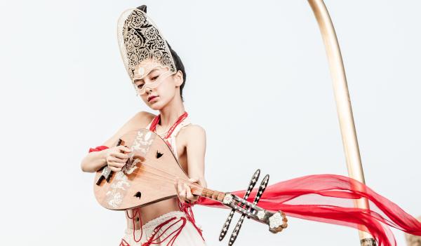 看杨贵妃、虞姬如何弹琵琶